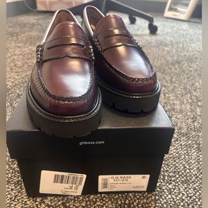 G.H. Bass whitney super lug penny loafer